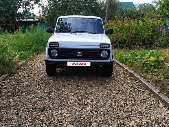 2017 Lada (ВАЗ) 2121 (4x4) I Рестайлинг, белый, 550000 рублей