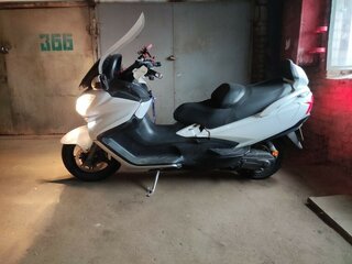 2013 Suzuki Burgman (SkyWave) 650, белый, 720000 рублей, вид 2
