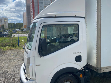 2008 Renault Maxity, белый, 1100000 рублей, вид 3