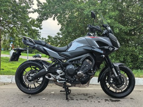 2018 Yamaha MT-09 Tracer (FJ-09), серый, 770000 рублей, вид 1