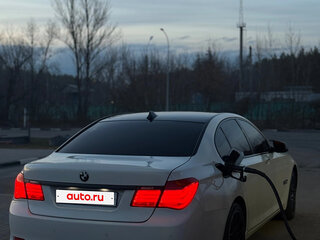 2009 BMW 7 серии 730d V (F01/F02/F04), белый, 2000000 рублей, вид 5