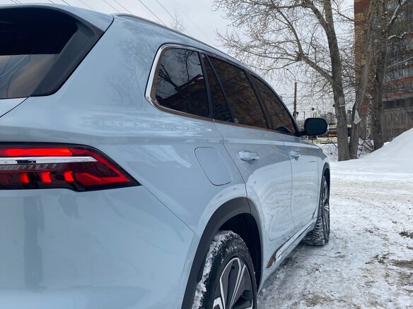 2022 Geely Monjaro (Xingyue L) Hi-P I, голубой, 3260000 рублей - вид 4