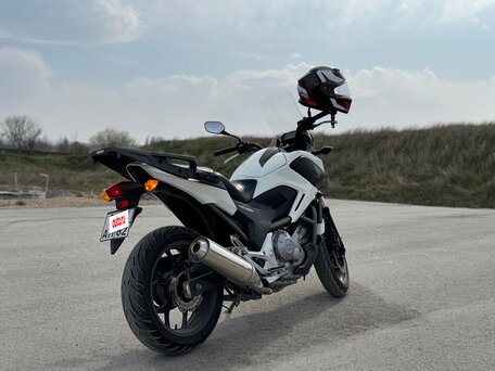 2013 Honda NC 700X, белый, 650000 рублей, вид 4