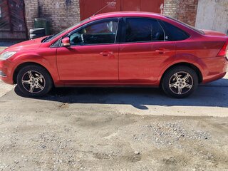 2008 Ford Focus II Рестайлинг, красный, 480000 рублей, вид 5