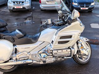 2005 Honda GL 1800 Gold Wing, белый, 1000000 рублей, вид 2
