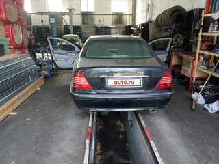 2001 Mercedes-Benz S-Класс 600 Long IV (W220), чёрный, 1500000 рублей, вид 1