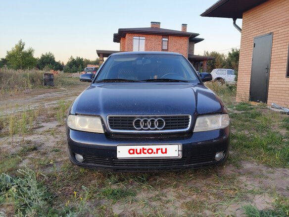 1999 Audi A4 I (B5) Рестайлинг, синий, 270000 рублей