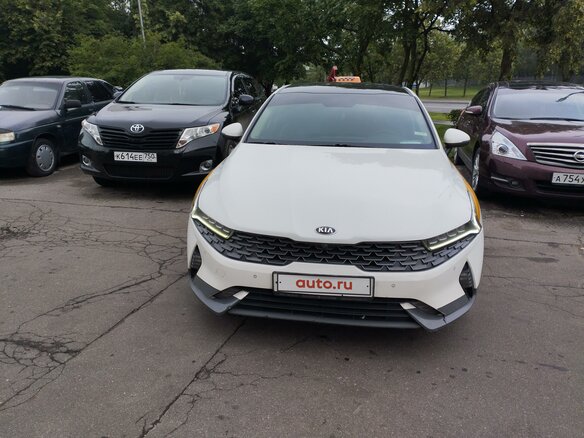 2021 Kia K5 III, белый, 1599000 рублей - вид 1