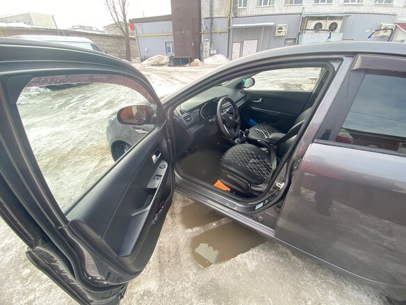2013 Kia Rio III, серый, 900000 рублей - вид 13