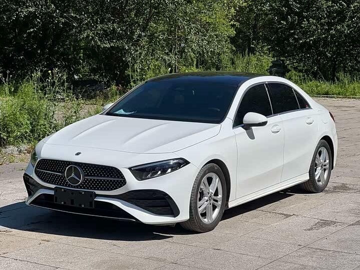 Открыть фотографии: Mercedes-Benz A-Класс IV (W177) Рестайлинг