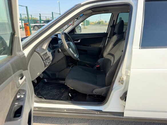 2016 Lada (ВАЗ) Priora I Рестайлинг, белый, 660000 рублей - вид 24