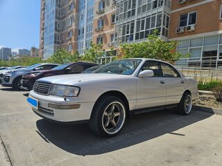 1994 Toyota Crown IX (S140), белый, 550000 рублей, вид 2
