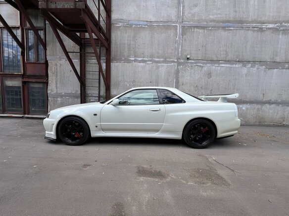 2002 Nissan Skyline GT-R X (R34), белый, 43500000 рублей - вид 3