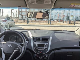 2015 Hyundai Solaris I Рестайлинг, коричневый, 950000 рублей, вид 4