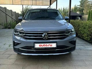 2021 Volkswagen Tiguan II Рестайлинг, серый, 3850000 рублей, вид 1