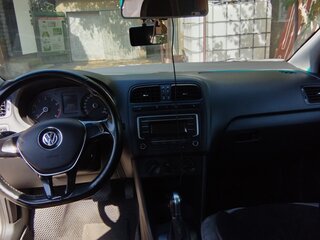 2016 Volkswagen Polo V Рестайлинг, бежевый, 1250000 рублей, вид 3