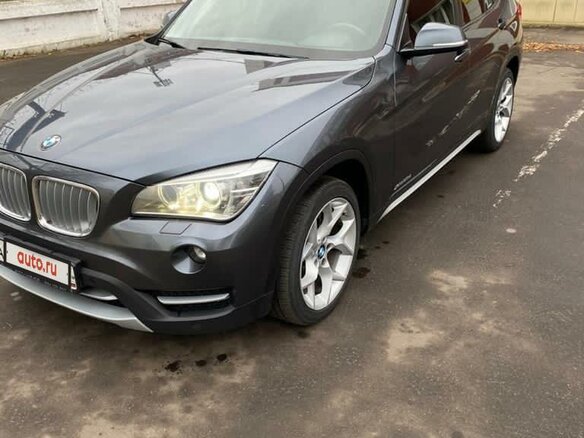2013 BMW X1 20d I (E84) Рестайлинг, серый - вид 2