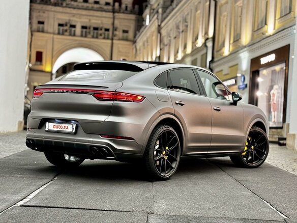 2020 Porsche Cayenne Coupé III, серый - вид 3