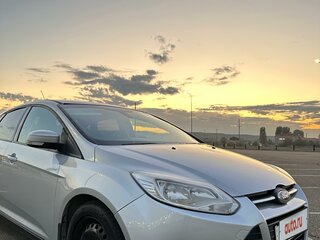 2013 Ford Focus III, серебристый, 890000 рублей, вид 3