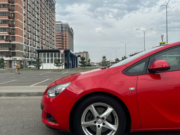 2012 Opel Astra GTC J Рестайлинг, красный, 877000 рублей - вид 10