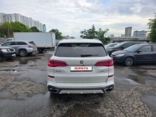 2019 BMW X5 30d IV (G05/G18), белый, 5700000 рублей, вид 5