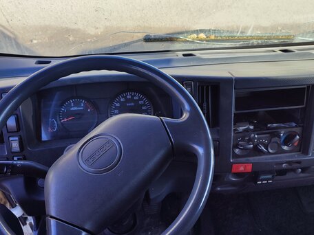 2015 Isuzu Elf (N-series), белый, 1750000 рублей, вид 4