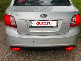2009 Kia Rio II Рестайлинг, серебристый, 630000 рублей, вид 4
