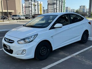 2014 Hyundai Solaris I, белый, 865000 рублей, вид 3