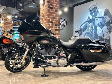 2024 Harley-Davidson Street Glide, чёрный, 3800000 рублей, вид 3