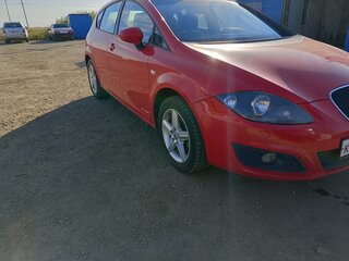 2012 SEAT Leon II Рестайлинг, красный, 700000 рублей, вид 2