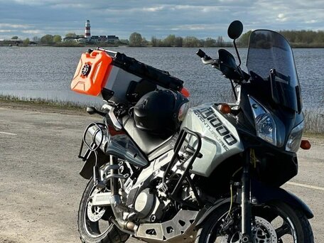 2004 Suzuki V-Strom 1000, серый, 470000 рублей, вид 1