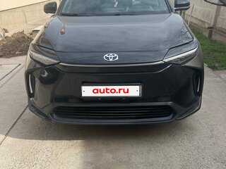 2022 Toyota bZ4X I, чёрный, 4500000 рублей, вид 1