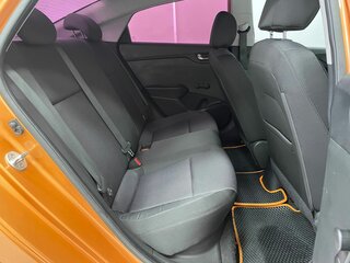 2017 Hyundai Solaris II, оранжевый, 1325000 рублей, вид 4