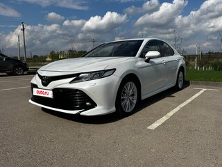 2020 Toyota Camry VIII (XV70), белый, 2570000 рублей, вид 4
