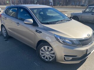 2015 Kia Rio III Рестайлинг, бежевый, 830000 рублей, вид 1