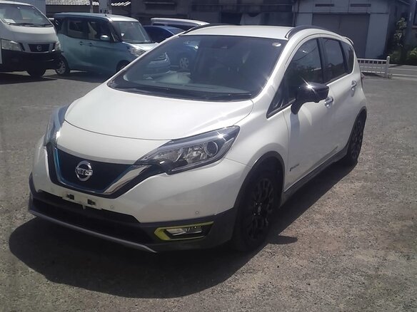 2019 Nissan Note e-Power II Рестайлинг, белый, 1480000 рублей