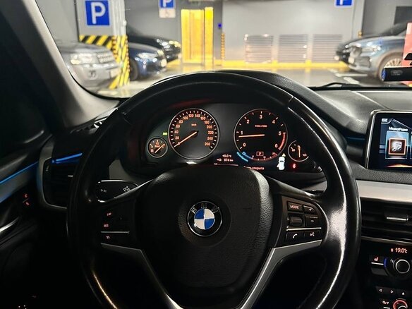 2017 BMW X5 25d III (F15), чёрный, 3900000 рублей - вид 10