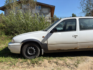 2000 Daewoo Nexia I, белый, 100000 рублей, вид 4