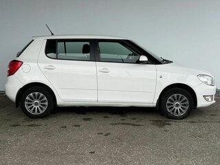 2012 Skoda Fabia II Рестайлинг, белый, 535000 рублей, вид 4