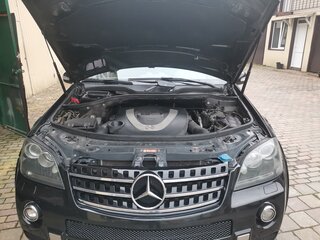 2007 Mercedes-Benz M-Класс 500 II (W164), чёрный, 1300000 рублей, вид 2