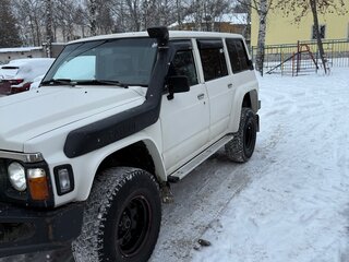 1997 Nissan Patrol IV (Y60), белый, 1550000 рублей, вид 3