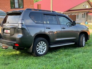2016 Toyota Land Cruiser Prado 150 Series Рестайлинг 1, серый, 3730000 рублей, вид 3