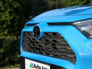 2021 Toyota RAV4 V (XA50), голубой, 3800000 рублей, вид 4