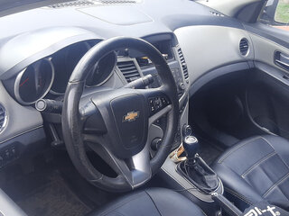 2011 Chevrolet Cruze I, серебристый, 650000 рублей, вид 5