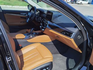2022 BMW 5 серии 520i VII (G30/G31/G38) Рестайлинг, чёрный, 5530000 рублей, вид 3