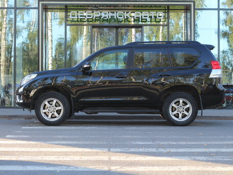 2011 Toyota Land Cruiser Prado 150 Series, чёрный, 2955000 рублей, вид 2