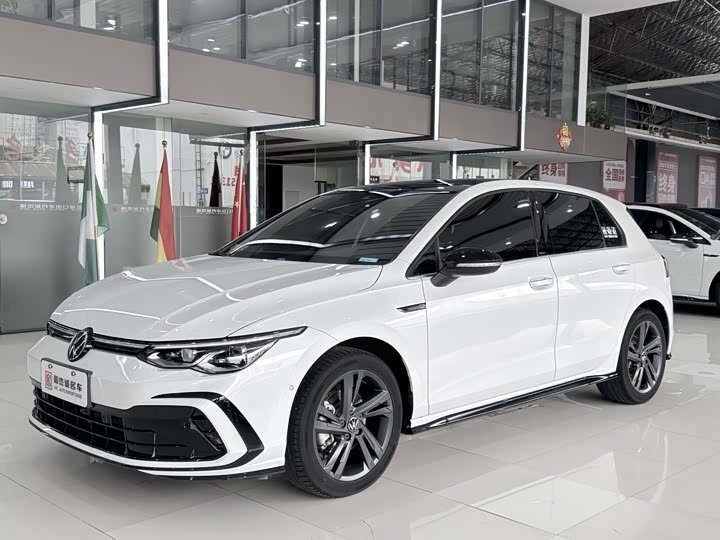 Открыть фотографии: Volkswagen Golf VIII