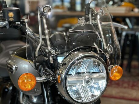 2025 Royal Enfield Meteor, чёрный, 519000 рублей, вид 3