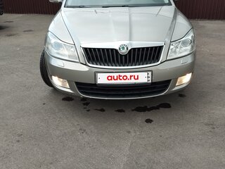 2011 Skoda Octavia II (A5) Рестайлинг, серебристый, 1150000 рублей, вид 1