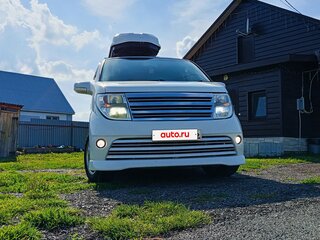 2004 Nissan Elgrand II (E51), белый, 1200000 рублей, вид 2